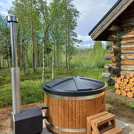 بيت للعطل Cozy Log With Yllaes Fell View *
